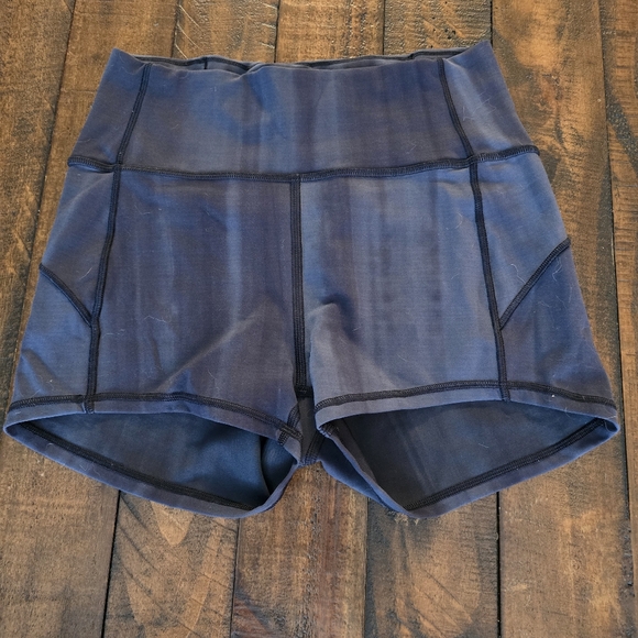 Lululemon In Movement Short - Picture 2 of 3